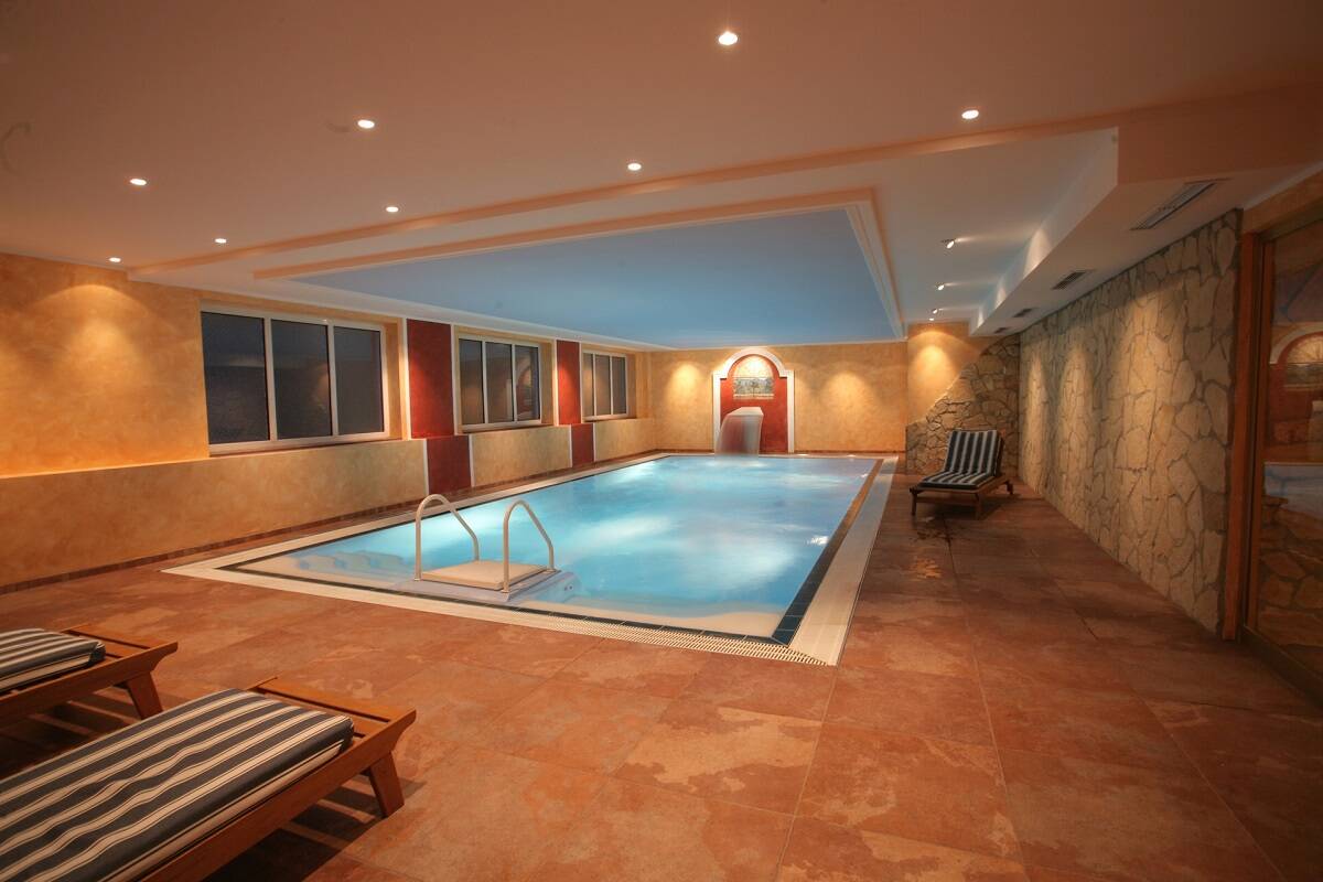 Bellevue rheinhotel pool totale