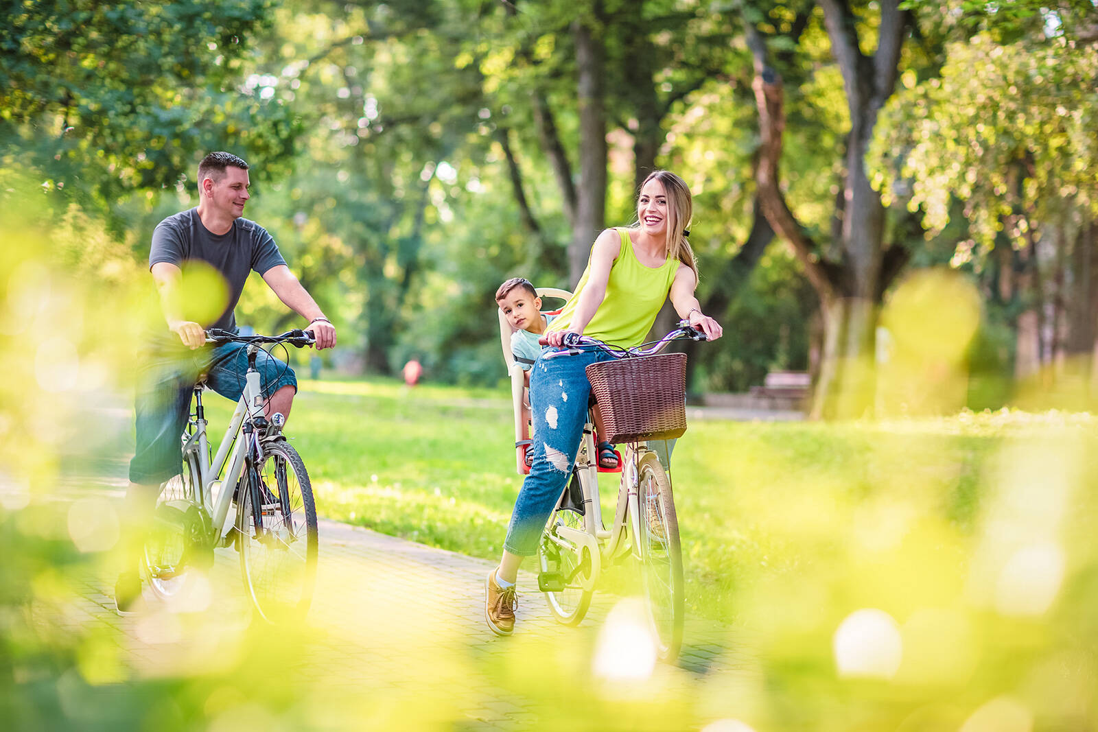 Radfahren am Rhein 02
