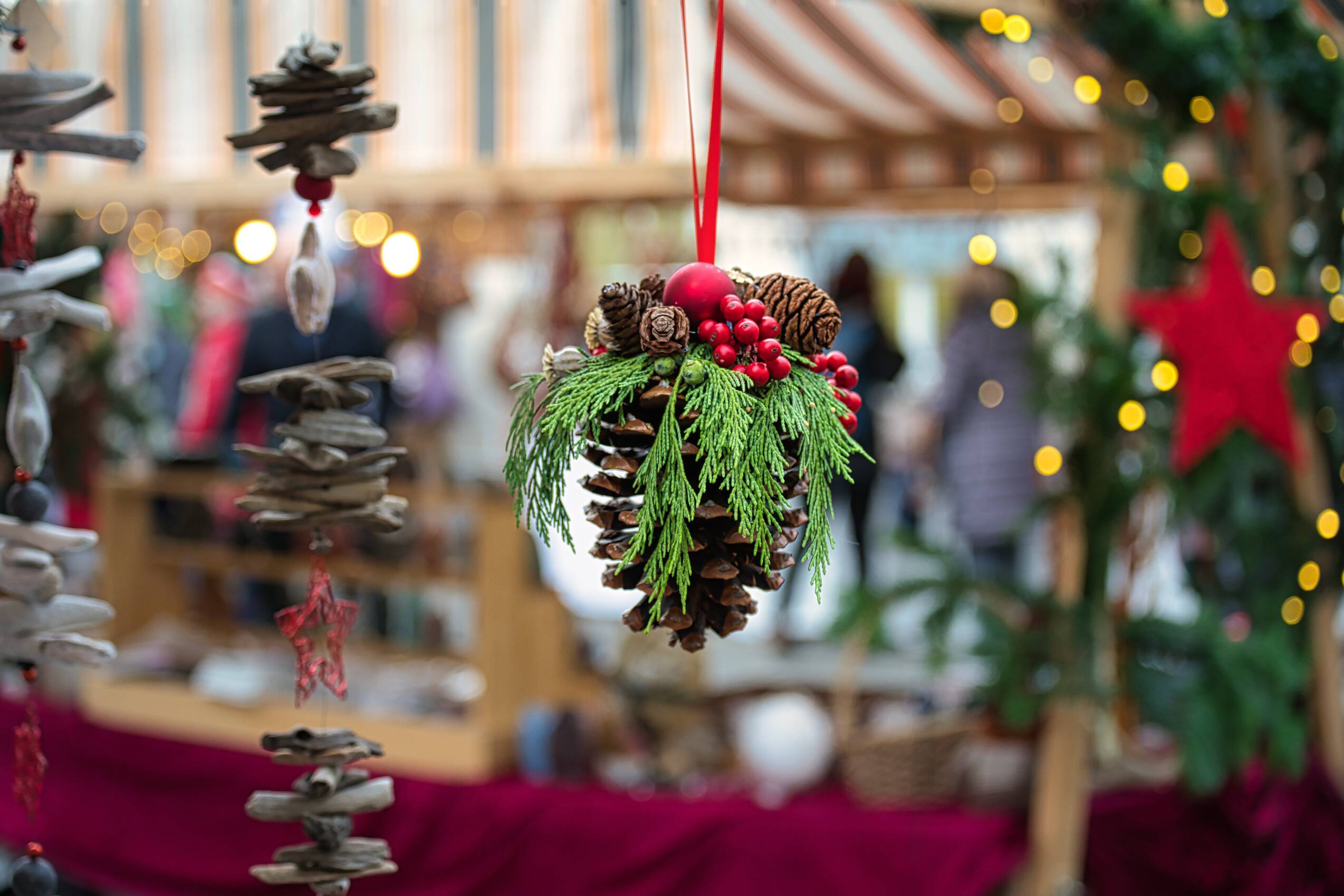 christmas market, holiday, christmas decoration, advent, winter, tree decorations, decoration, pine cones, fir tree, christmas market, christmas market, christmas market, christmas market, christmas market
